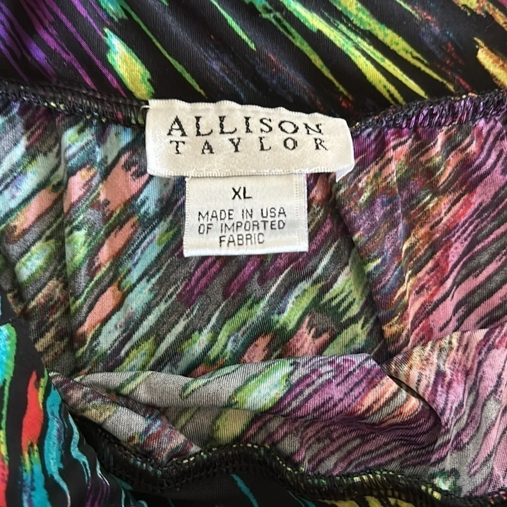 Beautiful Allison Taylor pleated skirt